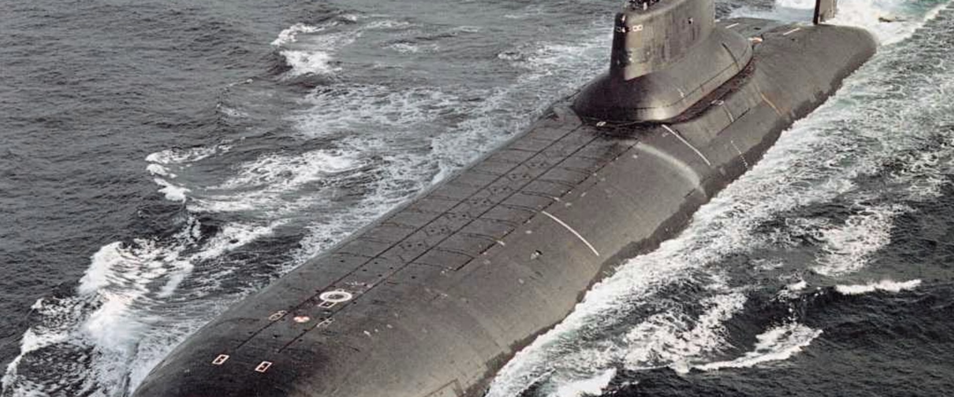 Do Nuclear Submarines Pollute the Ocean? An Expert's Perspective